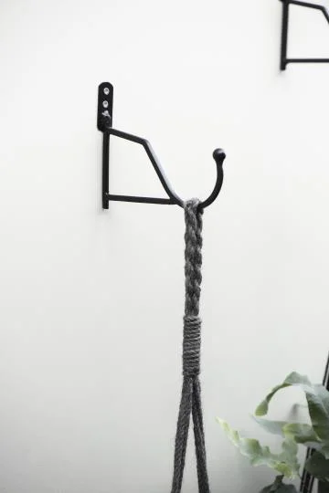 Настінний гачок