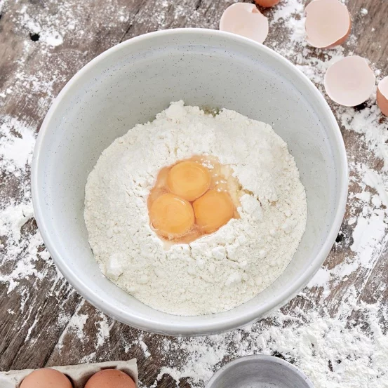 Чаша для змішування,24 см